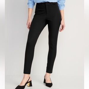 2 pairs of Old navy high-waisted skinny pixie pants